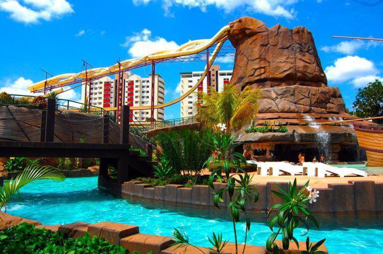 Spazzio Diroma Com Acesso Ao Acqua Park - Temporada Cn Adriele Caldas Novas Exterior foto