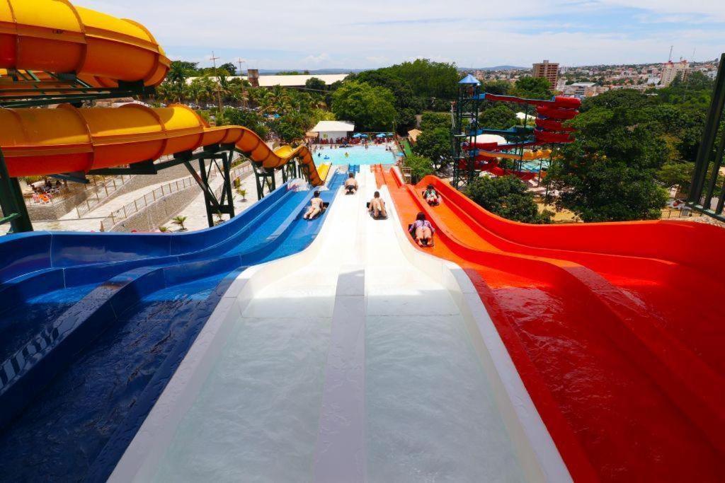 Spazzio Diroma Com Acesso Ao Acqua Park - Temporada Cn Adriele Caldas Novas Exterior foto