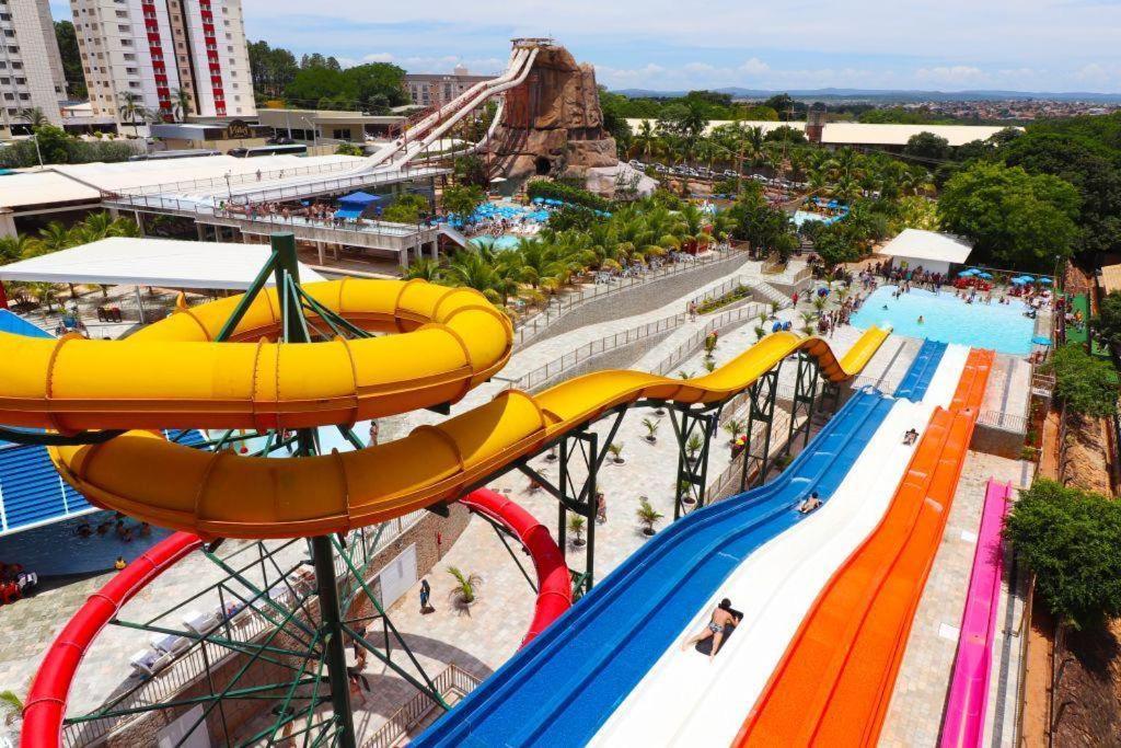 Spazzio Diroma Com Acesso Ao Acqua Park - Temporada Cn Adriele Caldas Novas Exterior foto